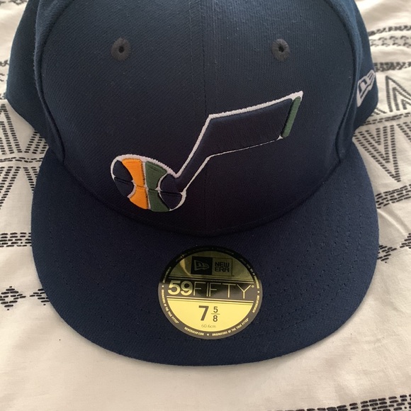 I’m selling a Brand New 7 5/8th New Era hat.NBA Utah Jazz - Picture 5 of 6